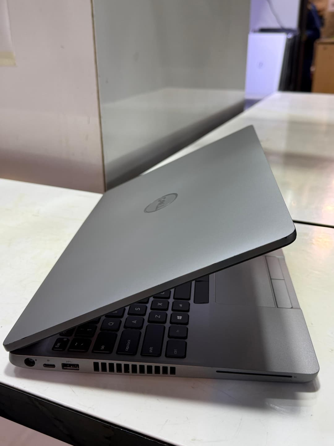 Dell precision 3550 - 2